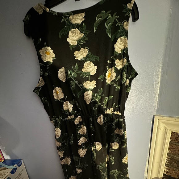 Cute summer dress - Picture 3 of 3